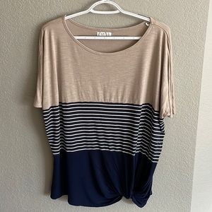 Knotted hem color block tee